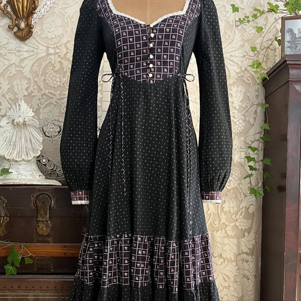 Gunne Sax 1970's Prairie Dress with Sweetheart Neckline Size XS/S - Picture 3 of 11